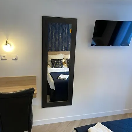 Hotell Menil Bon Temps