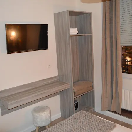 Menil Bon Temps Hotell Paris