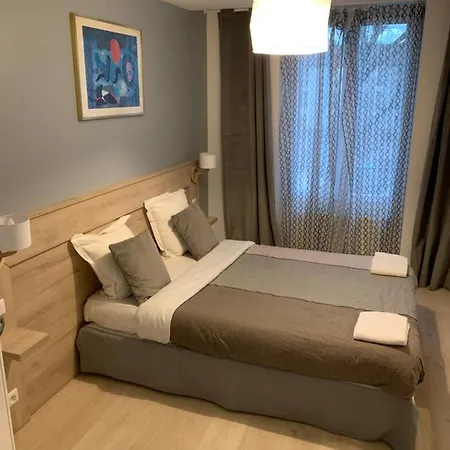 Menil Bon Temps Hotell Paris