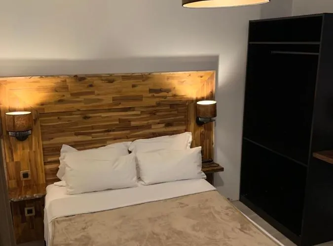 Ménil Bon Temps Hotel