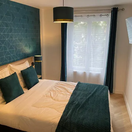 Menil Bon Temps Hotel Paris