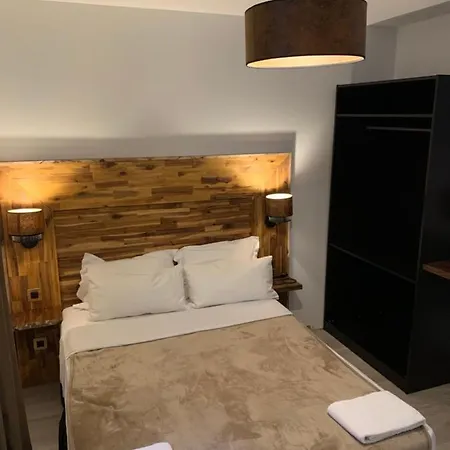 梅尼尔藤普旅馆 酒店