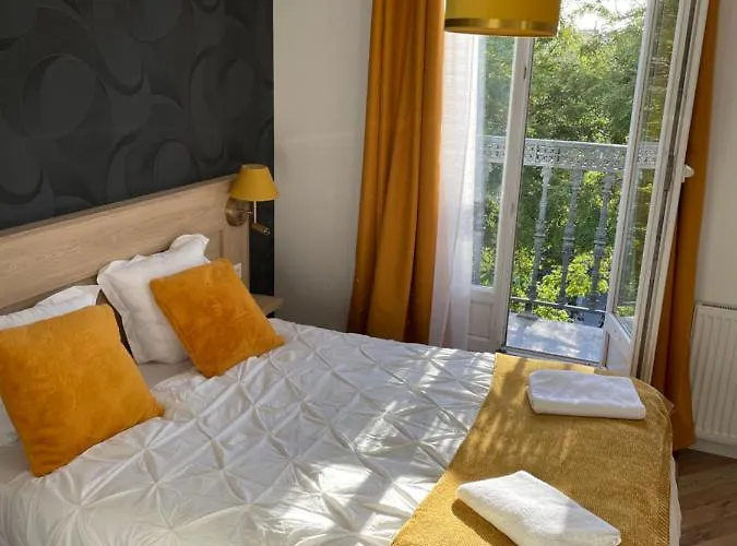 Hotel Ménil Bon Temps París