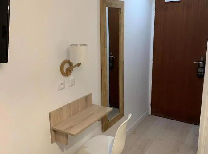 Hotel Ménil Bon Temps París