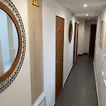 Отель Menil Bon Temps