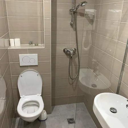 Hotel Menil Bon Temps 3*