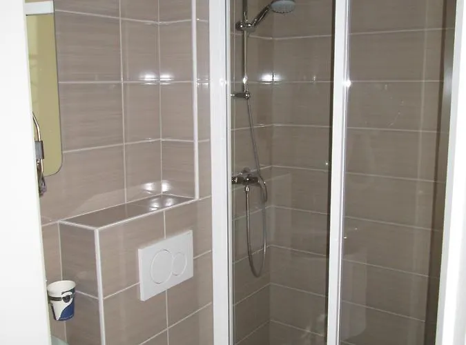 Hotel Ménil Bon Temps París